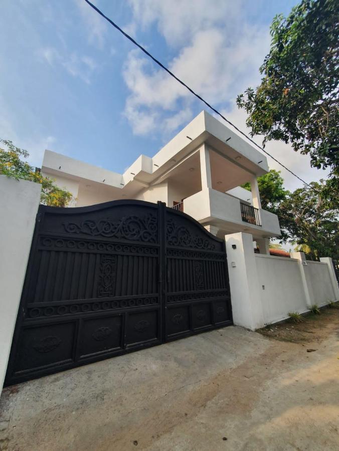 Airport Layover B&B Katunayake Exterior photo
