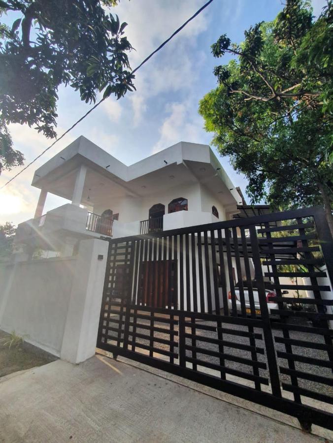 Airport Layover B&B Katunayake Exterior photo